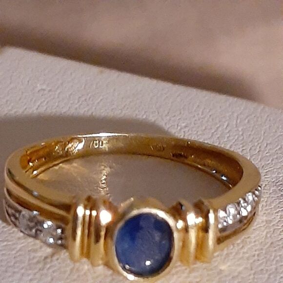 18k solid yellow gold blue sapphire and diamond ring size 6 marked 750 - Picture 3 of 6